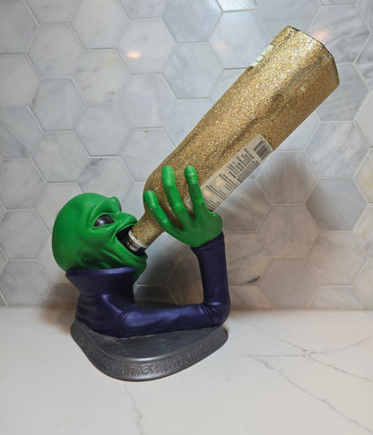 Intergalactic Sip – Hand-Painted Alien Wine Bottle Holder (750ml Slim Bottles)